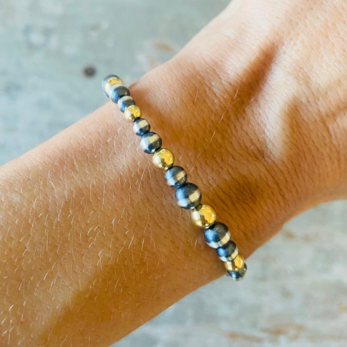 Native Strung Sterling Silver & 18k Gold Plated Machine Made Pearls Graduated Toggle Bracelet
