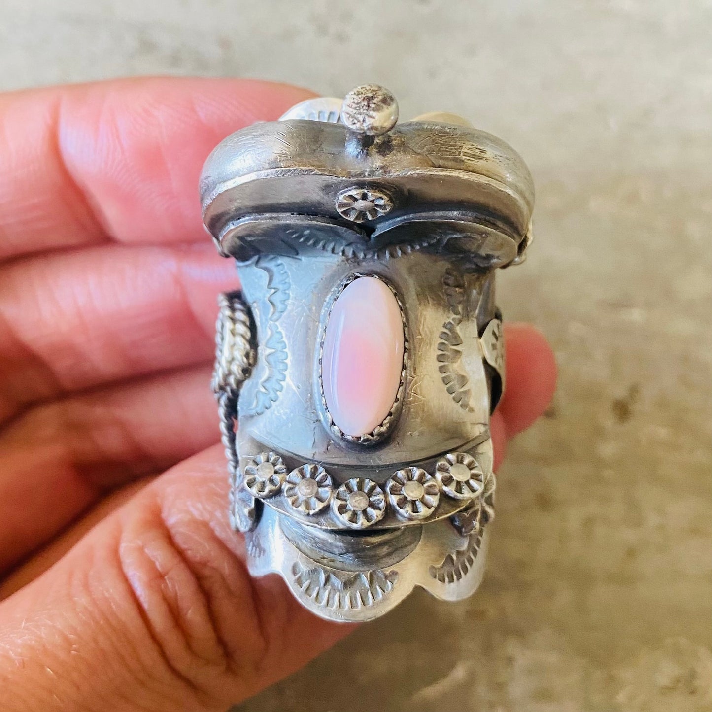 Navajo Tim Yazzie Sterling Silver & Pink Conch Saddle Ring