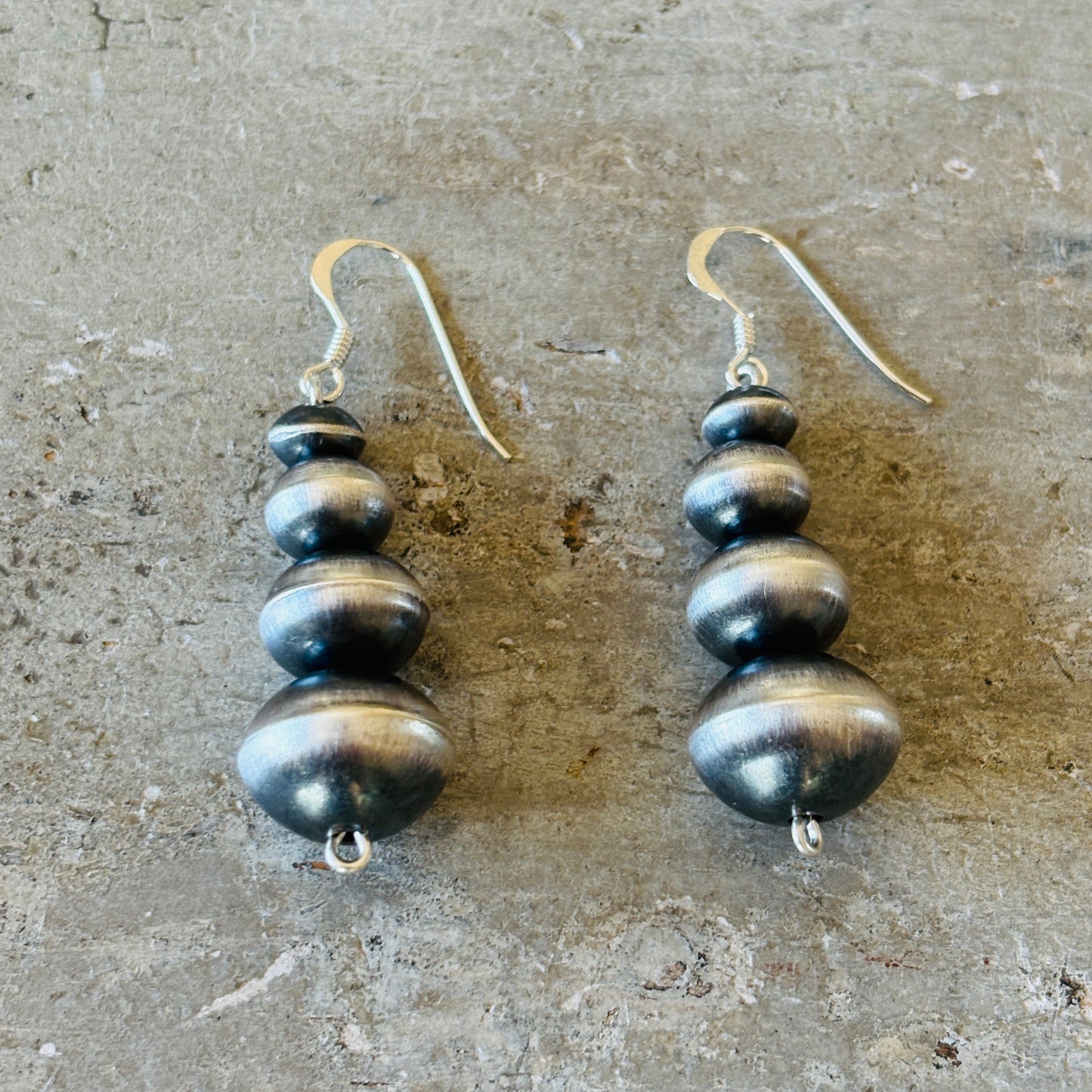 Navajo Preston Haley Handmade Graduated Round Pearl Earrings