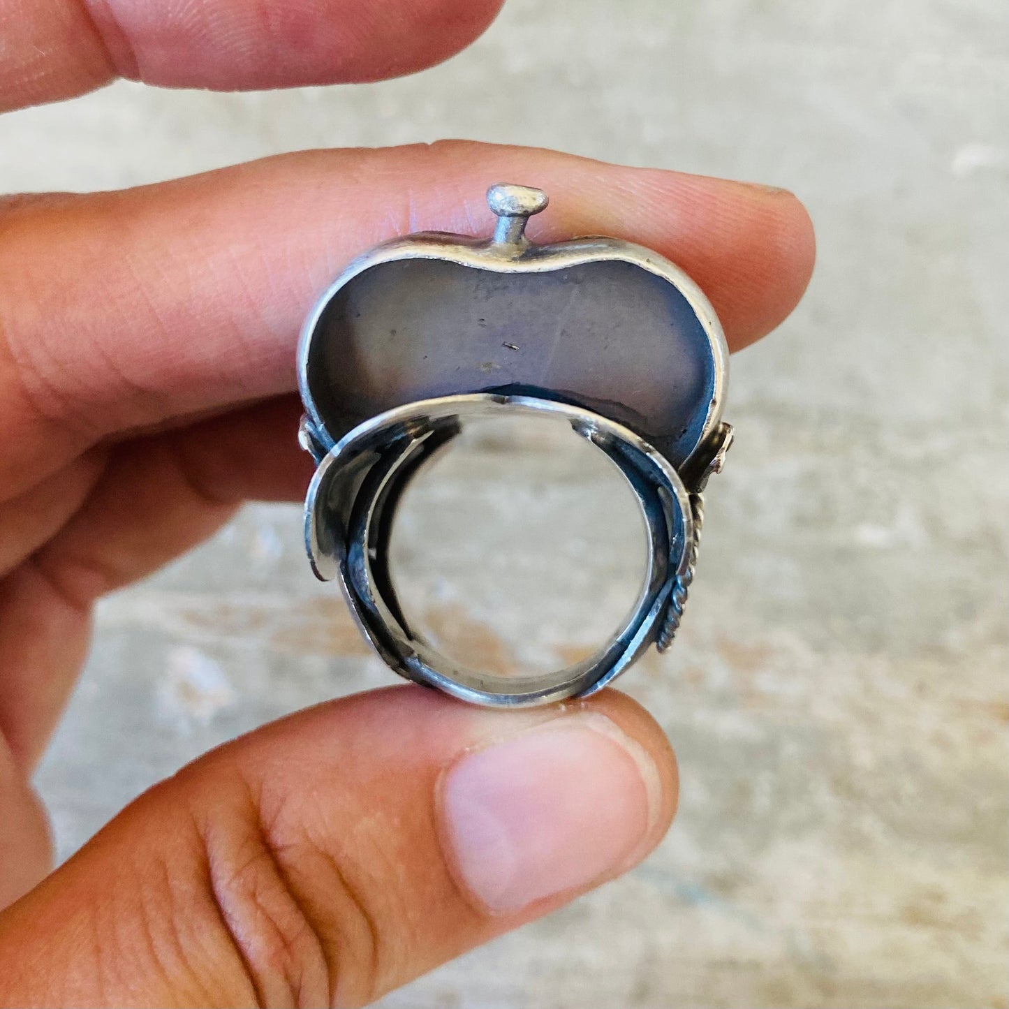 Navajo Tim Yazzie Sterling Silver & Purple Spiny Oyster Saddle Ring