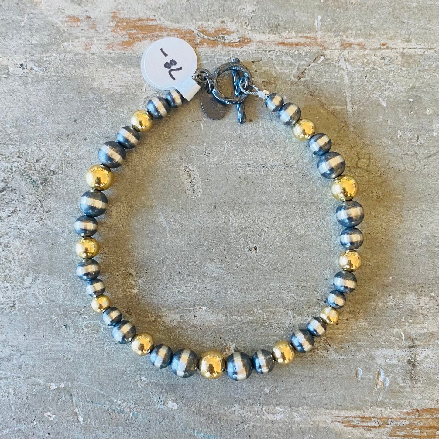 Native Strung Sterling Silver & 18k Gold Plated Machine Made Pearls Graduated Toggle Bracelet
