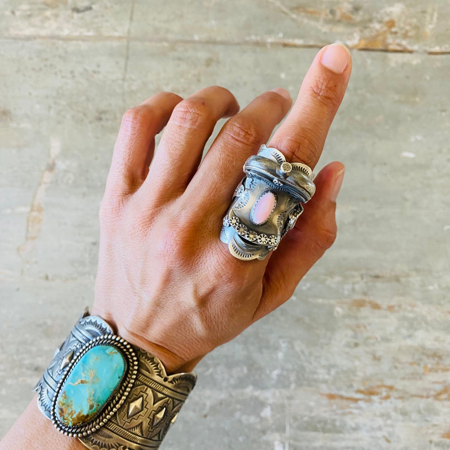 Navajo Tim Yazzie Sterling Silver & Pink Conch Saddle Ring