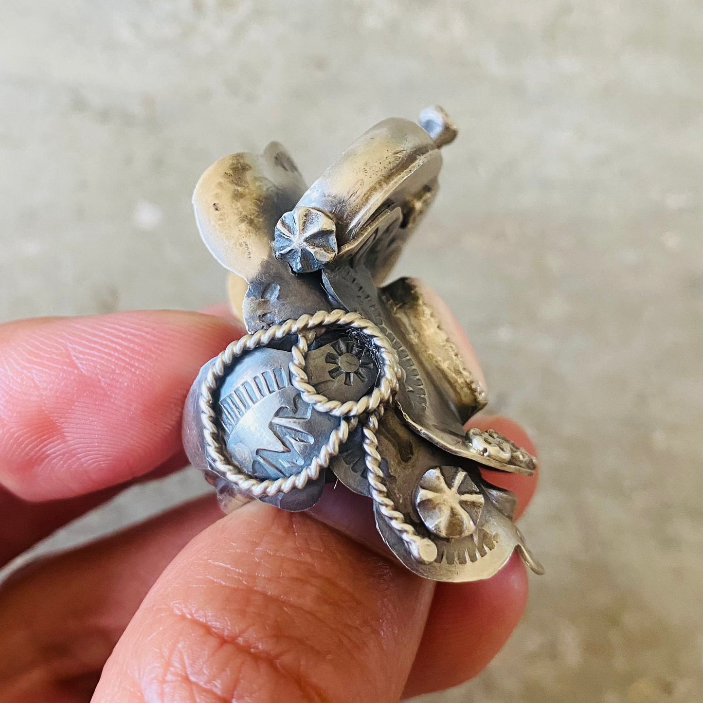 Navajo Tim Yazzie Sterling Silver & Pink Conch Saddle Ring