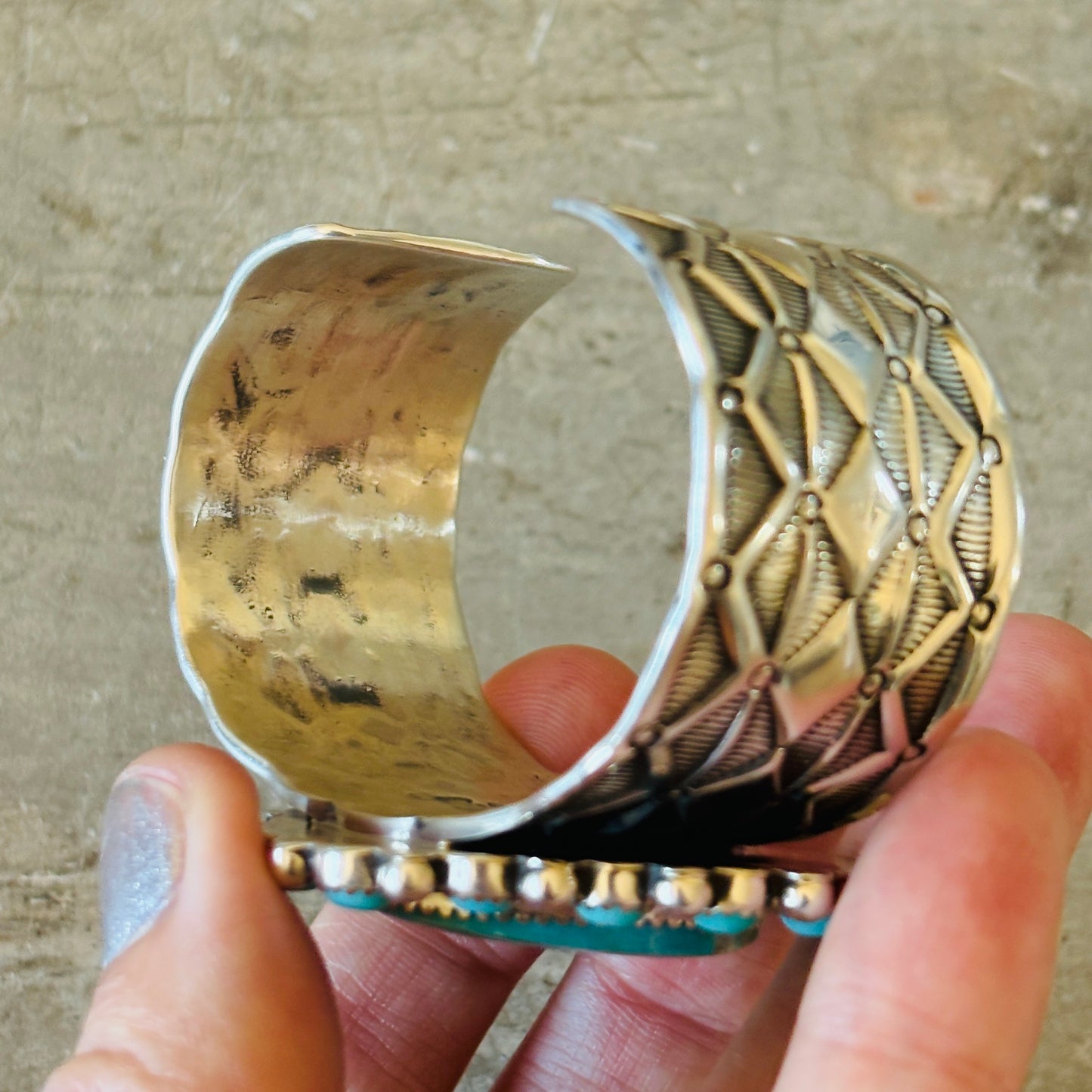 Navajo Elroy & Bernadine Chavez Sterling Silver - Kingman Turquoise Heart Cluster Cuff