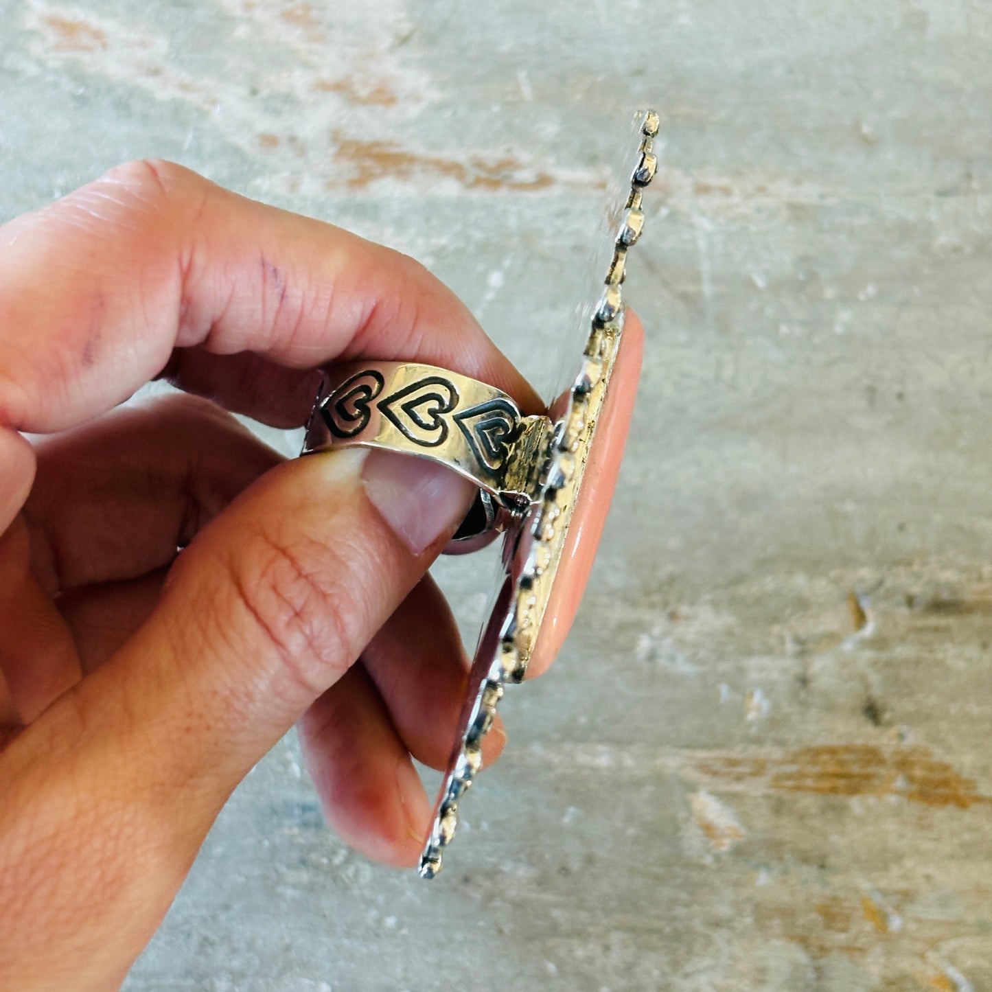 New Navajo Hemerson Brown Sterling Silver & Pink Conch Hearts Ring