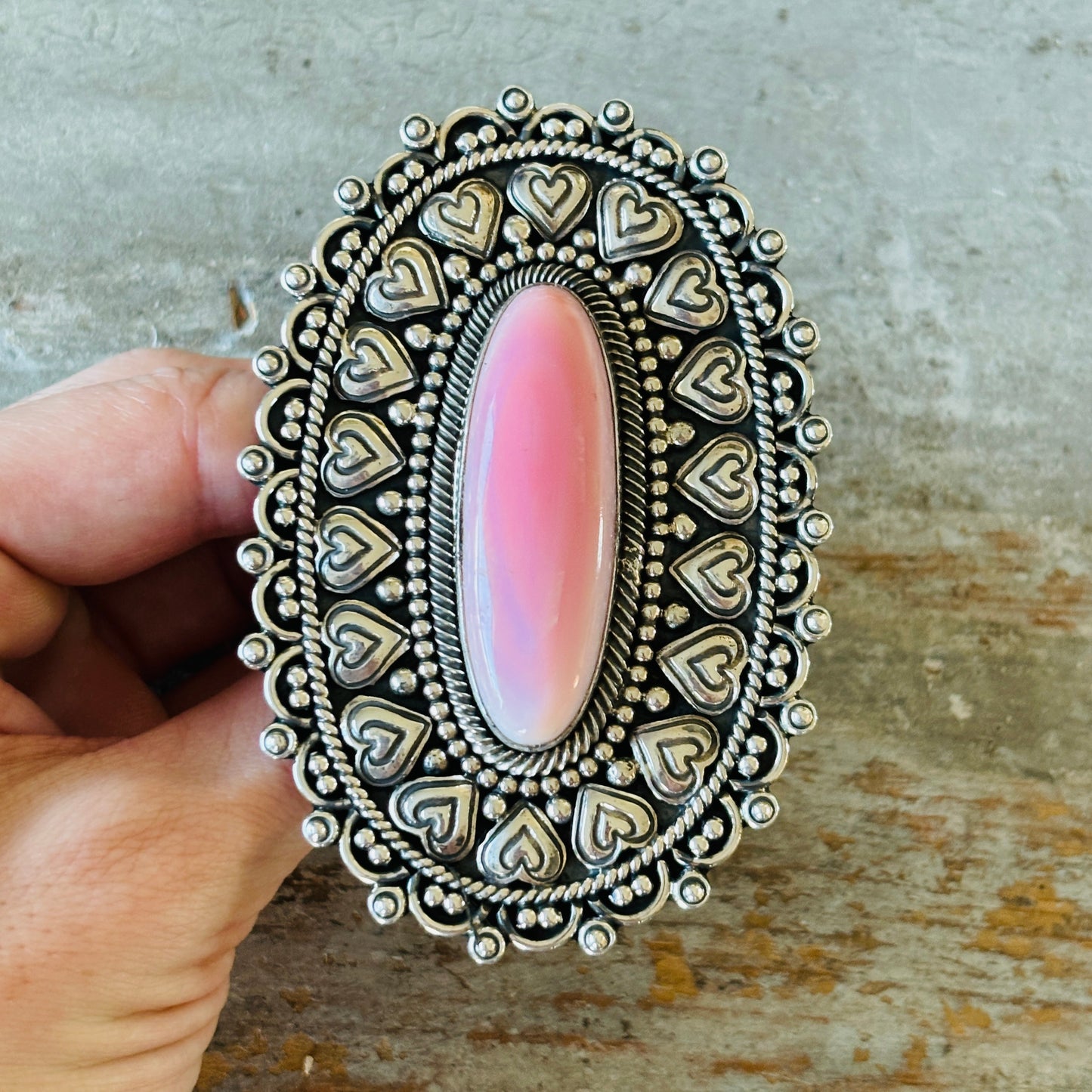 New Navajo Hemerson Brown Sterling Silver & Pink Conch Hearts Ring