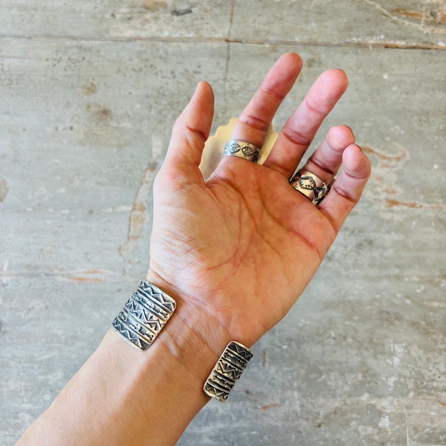 New Sunshine Reeves Sterling Silver Arrows Stacker Cuff