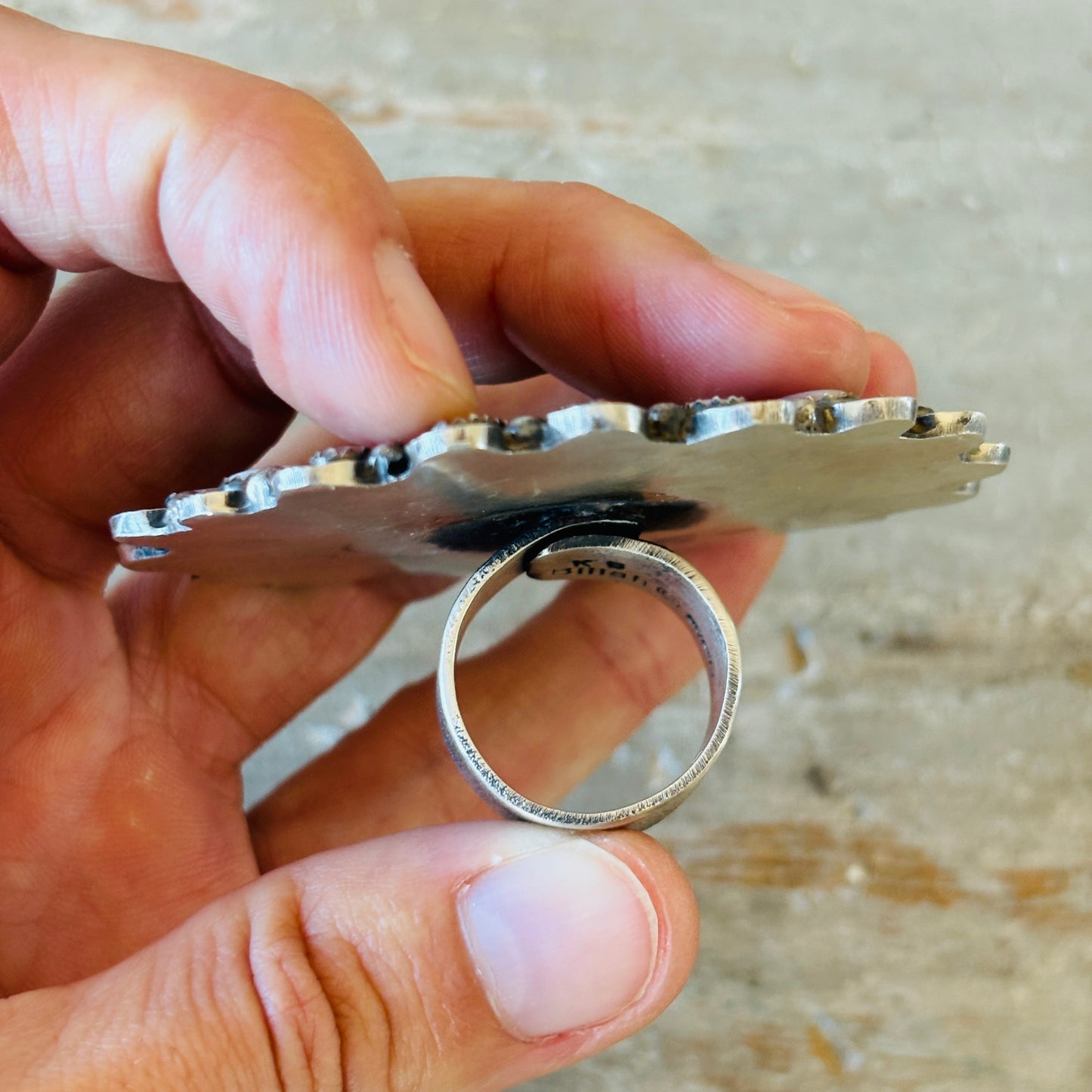 Navajo Kindale Billah Sterling Silver & Pink Mussel Shell Horses Ring