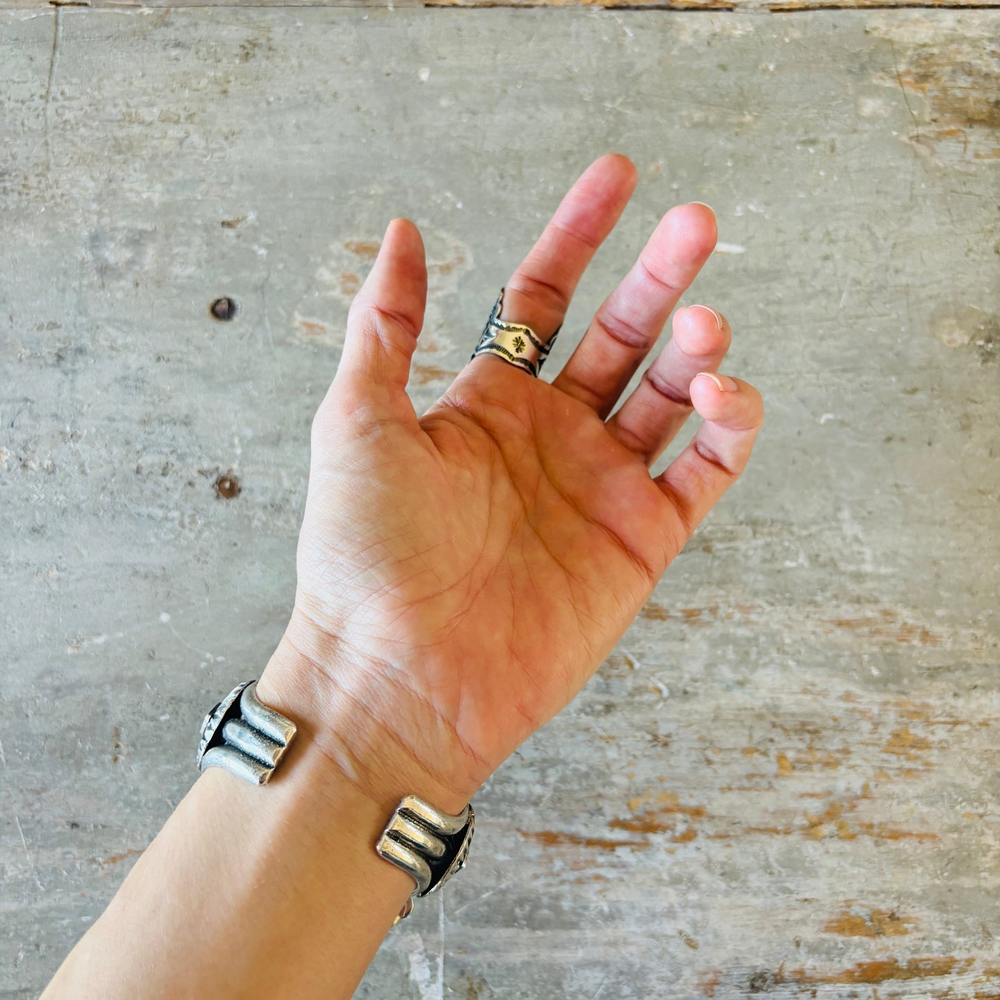 Navajo Sunshine Reeves Sterling Silver Heart Cigar Band Ring