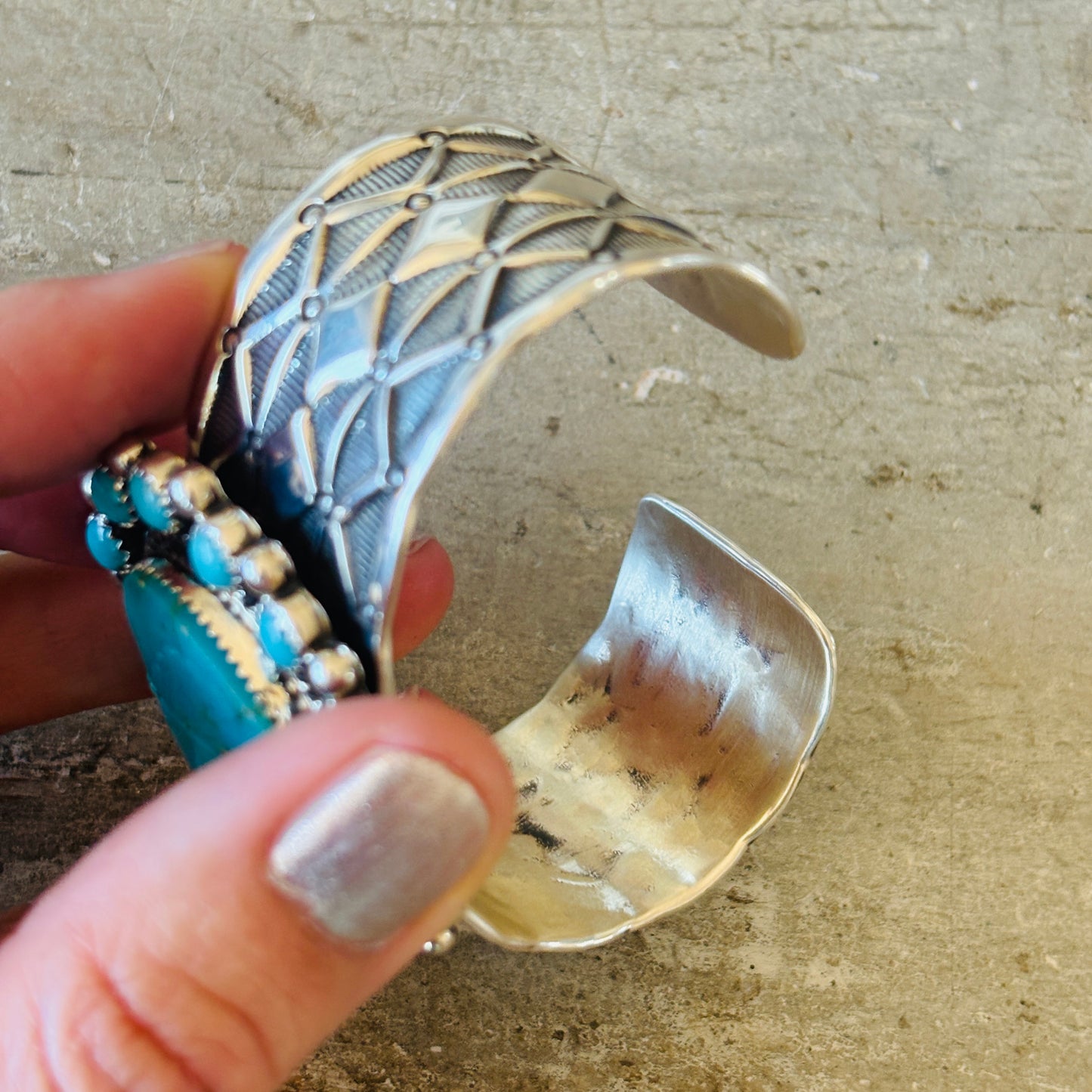 Navajo Elroy & Bernadine Chavez Sterling Silver - Kingman Turquoise Heart Cluster Cuff