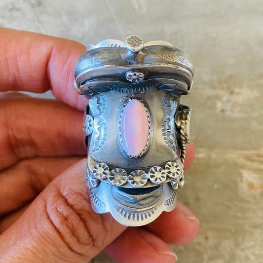 Navajo Tim Yazzie Sterling Silver & Pink Conch Saddle Ring