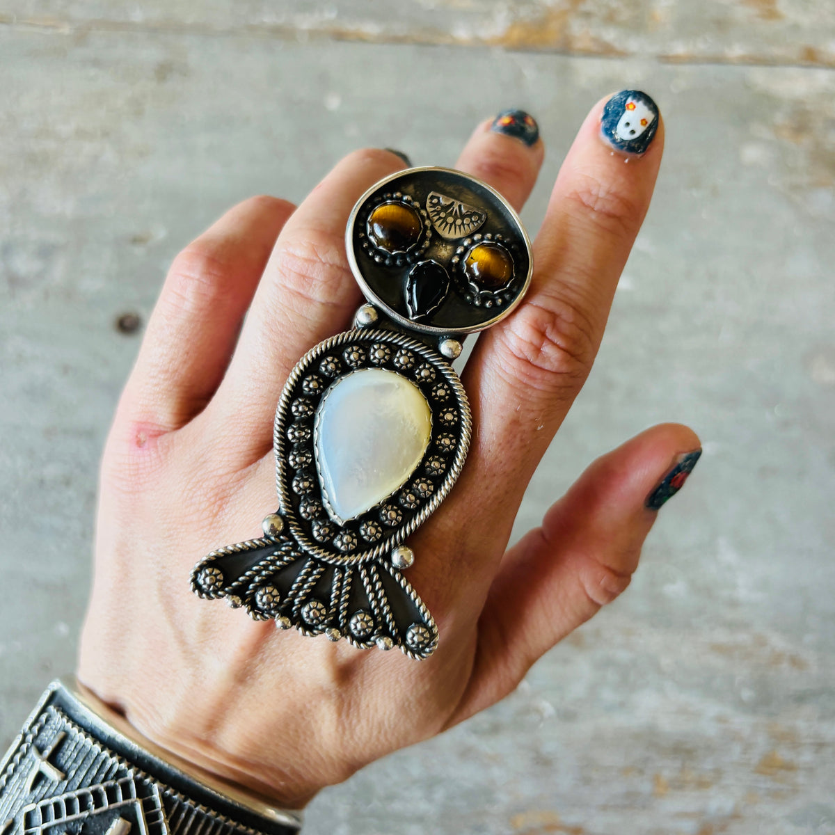 Navajo Readda Begay Sterling Silver - Black Onyx - Cats Eye & Mother of Pearl Owl Ring