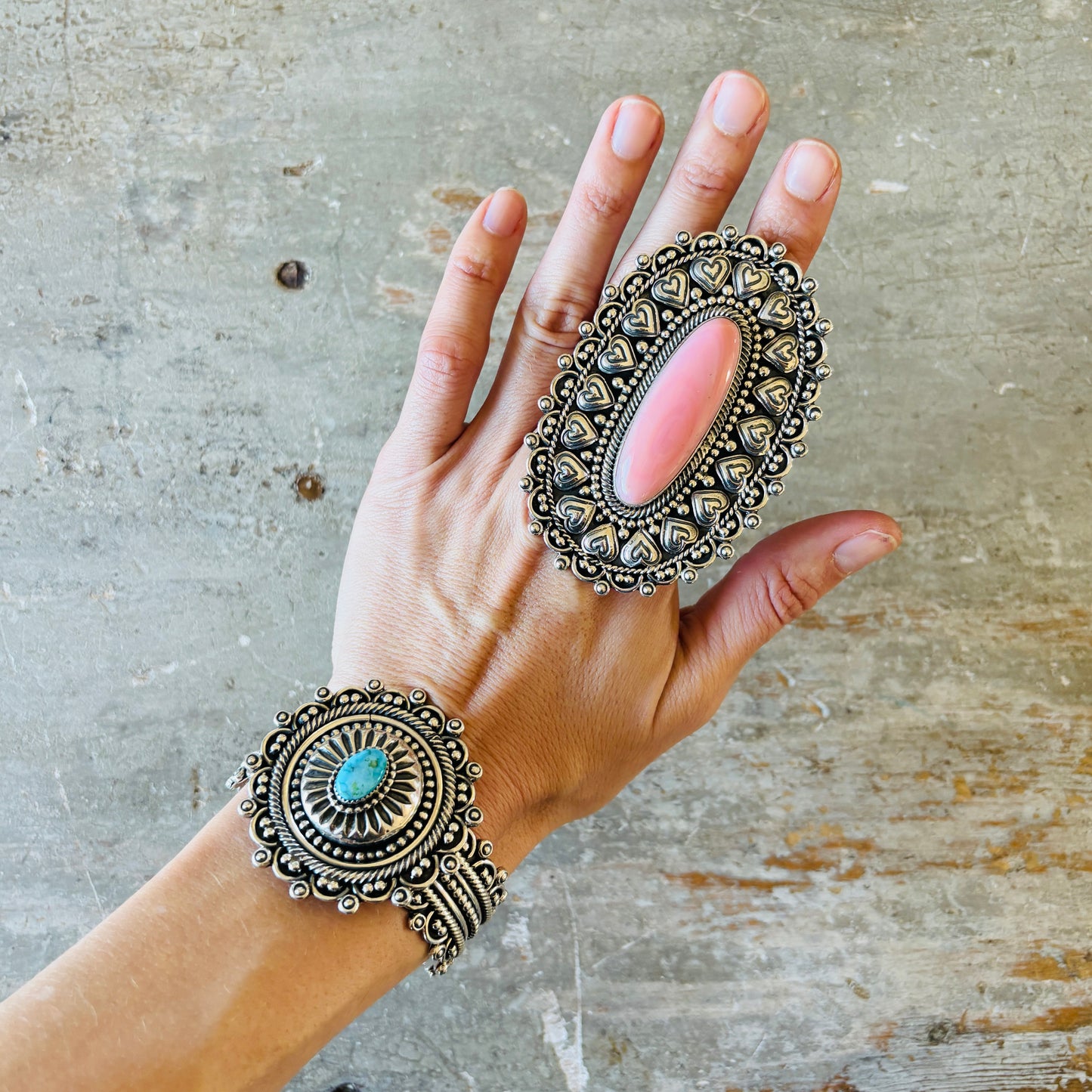 New Navajo Hemerson Brown Sterling Silver & Pink Conch Hearts Ring