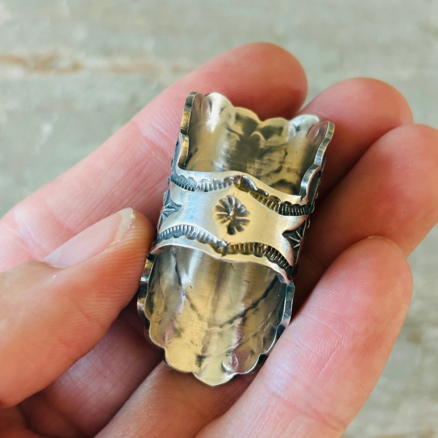 Navajo Sunshine Reeves Sterling Silver Heart Cigar Band Ring