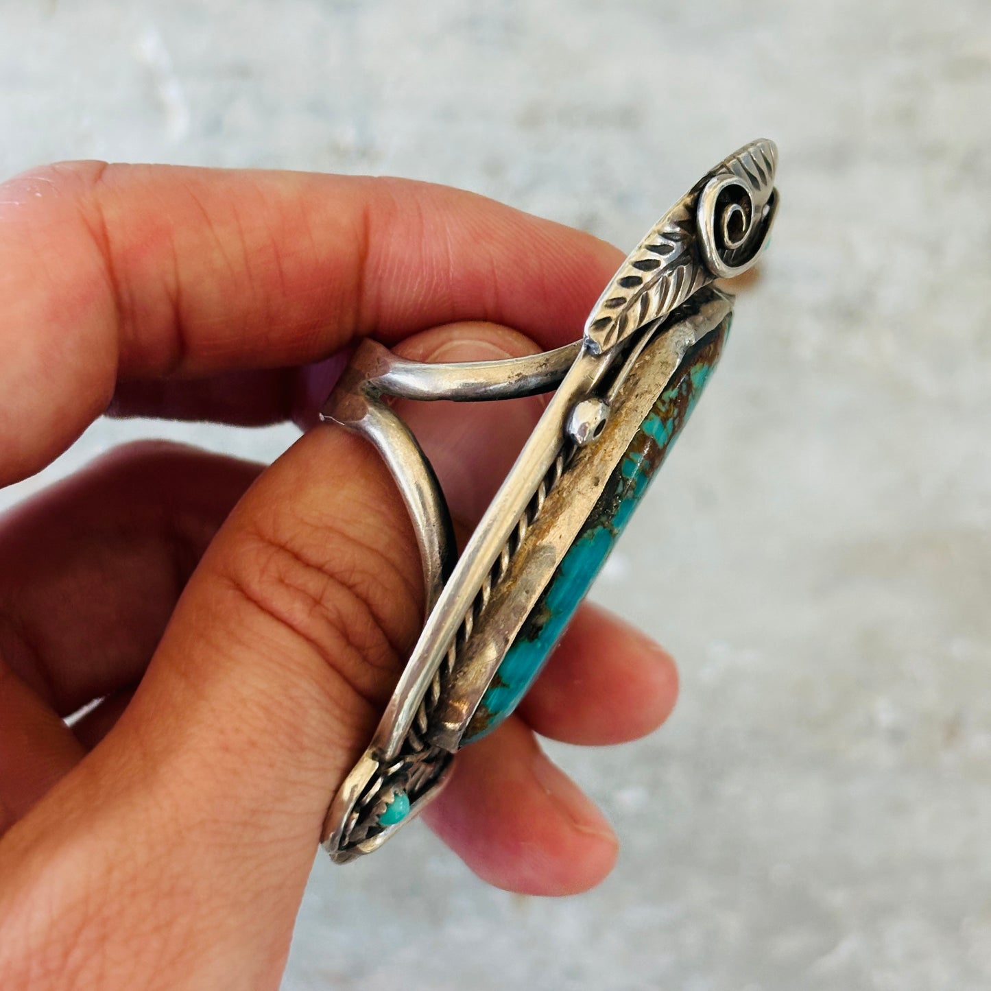 Vintage 1970s Navajo Signed Sterling Silver & Turquoise Statement Ring