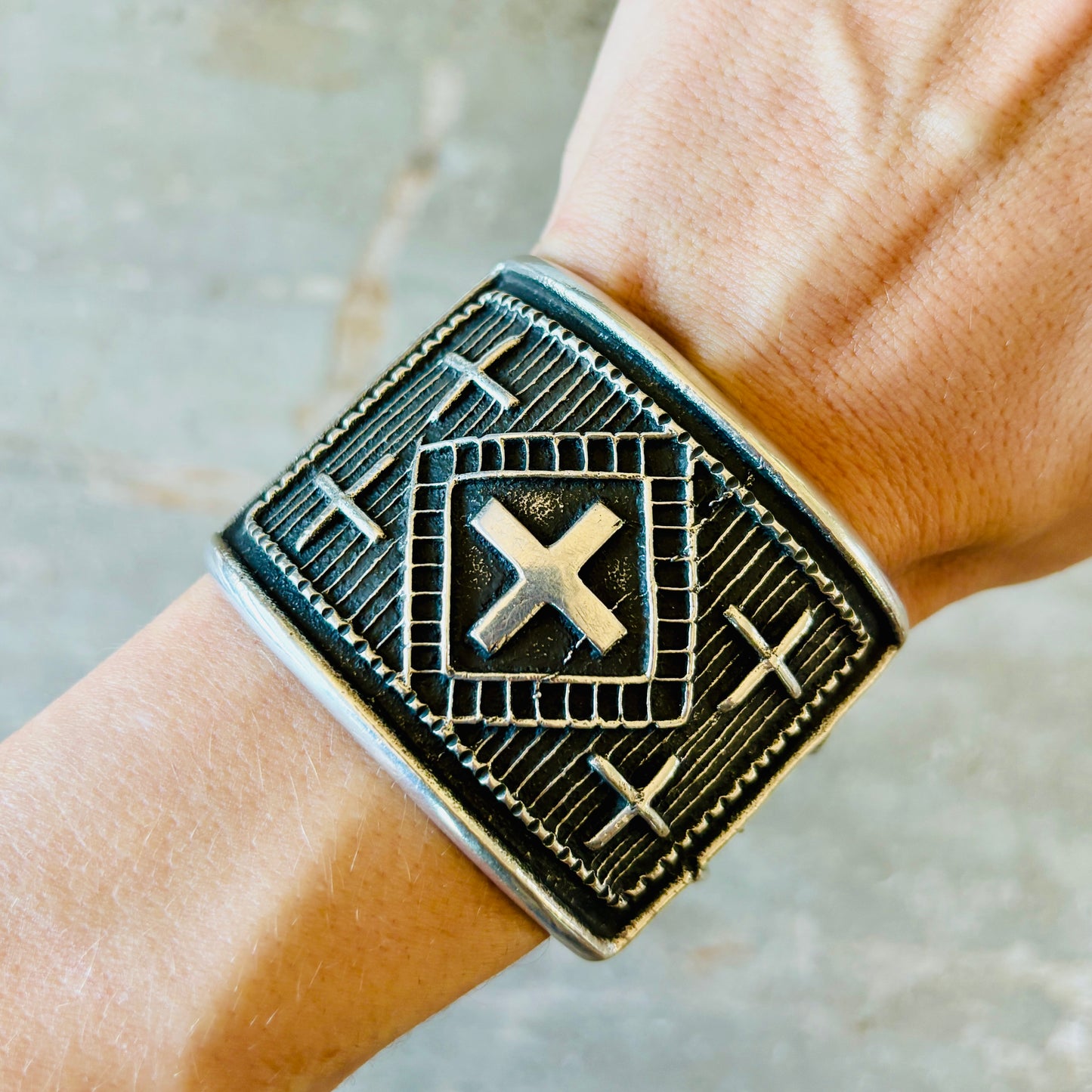 Navajo Stanford Yazzie Sterling Silver Tufa Cast Crosses Chief Cuff
